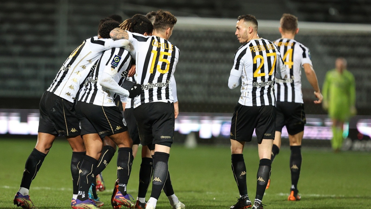 PRONOSTICI CALCIO ANGERS-NANTES