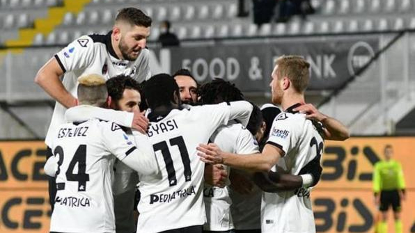 PRONOSTICO CALCIO SPEZIA-PARMA: SCONTRO SALVEZZA DI SERIE A PRONOSTICO CALCIO SPEZIA-PARMA: SCONTRO SALVEZZA DI SERIE A