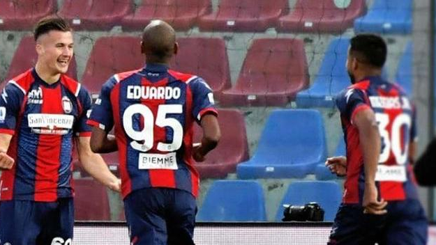 PRONOSTICO CALCIO CROTONE-CAGLIARI: SCONTRO SALVEZZA DI SERIE A PRONOSTICO CALCIO CROTONE-CAGLIARI: SCONTRO SALVEZZA DI SERIE A