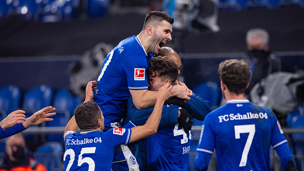 PRONOSTICI CALCIO SCHALKE 04-AUGSBURG: TRA RETROCESSIONE E SALVEZZA PRONOSTICI CALCIO SCHALKE 04-AUGSBURG: TRA RETROCESSIONE E SALVEZZA