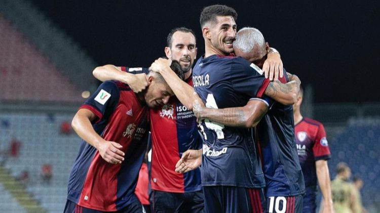 PRONOSTICO CALCIO CAGLIARI-GENOA: SCONTRO TRA ROSSOBLÙ