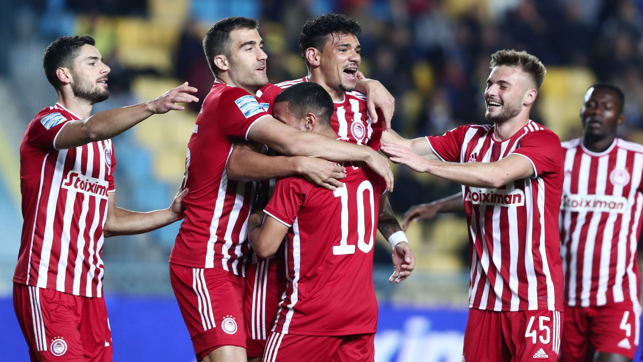 PRONOSTICI CALCIO OLYMPIACOS-EINTRACHT: TESTA A TESTA SERRATO