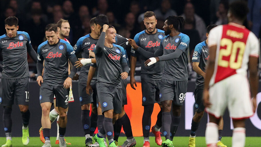 NAPOLI-AJAX: STATISTICHE, QUOTE E PRONOSTICO