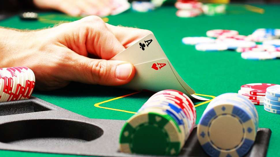 888 poker: caratteristiche, vantaggi e bonus della piattaforma online